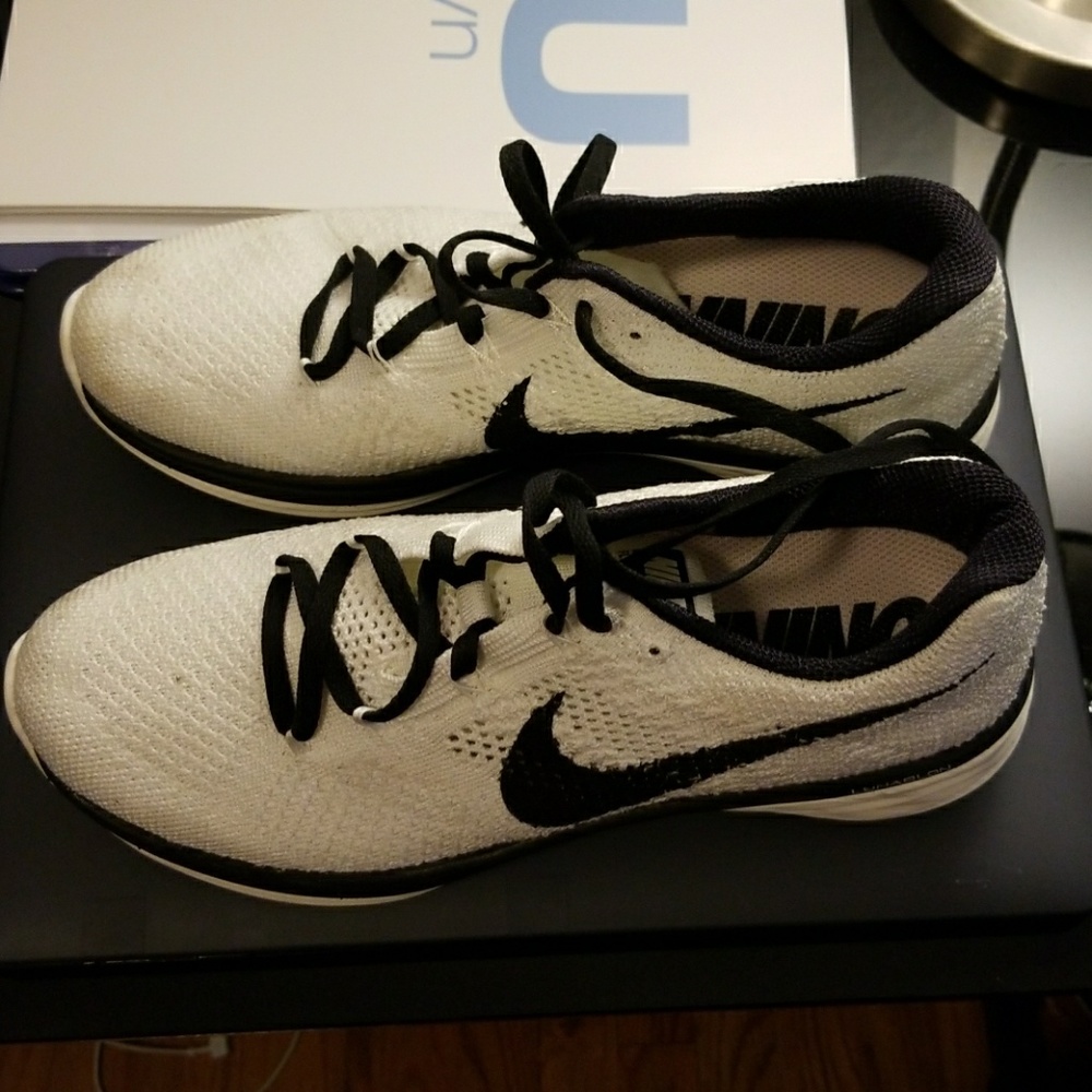 Nike Flyknit Lunar 3